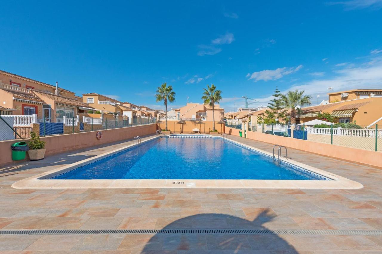 Villa Casa Roncar à Torrevieja Extérieur photo